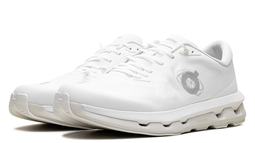 Running Cloudzone Kith White Ice