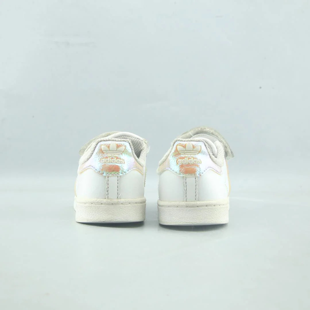 SUPERSTAR