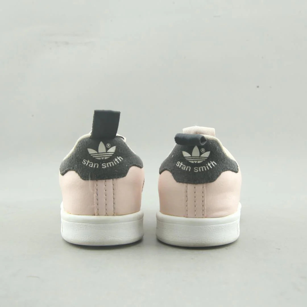 STAN SMITH