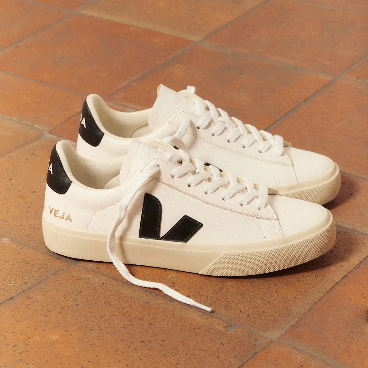 Women's Campo Leather in White Black