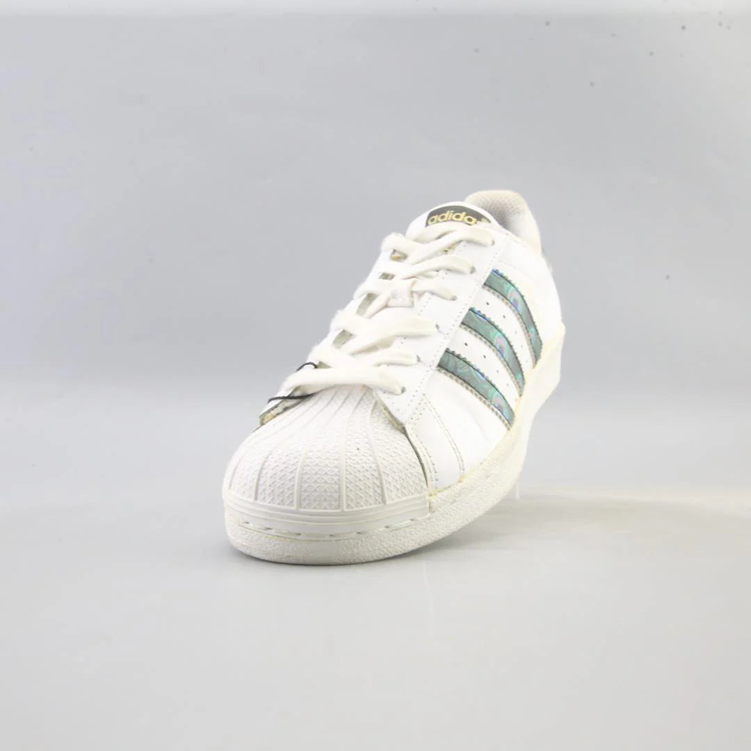 SUPERSTAR