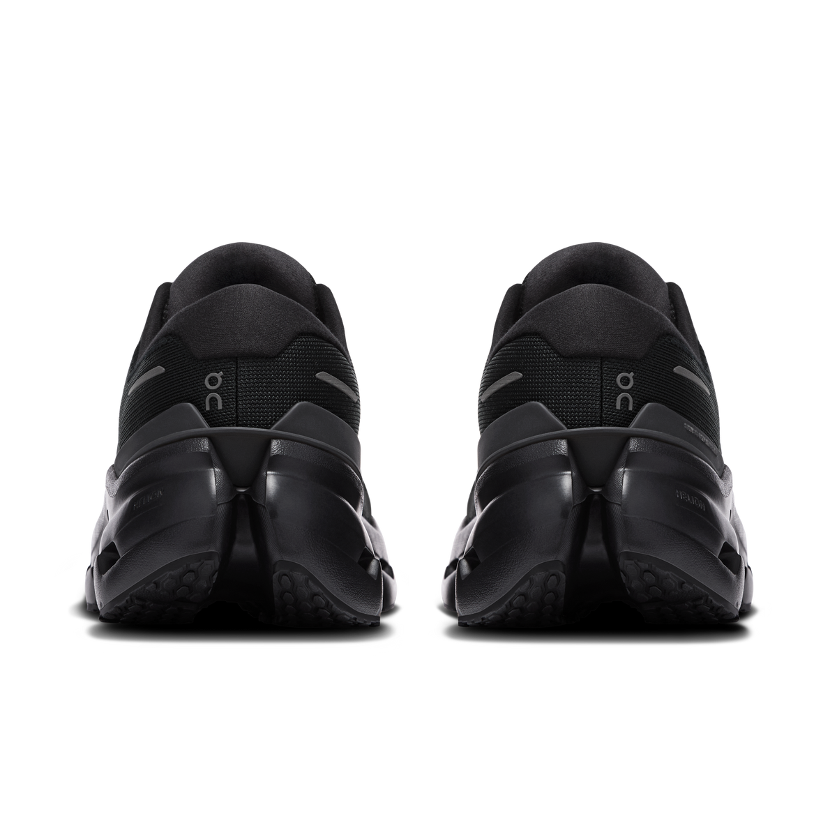 Women's Cloudrunner 3 in Black/Black