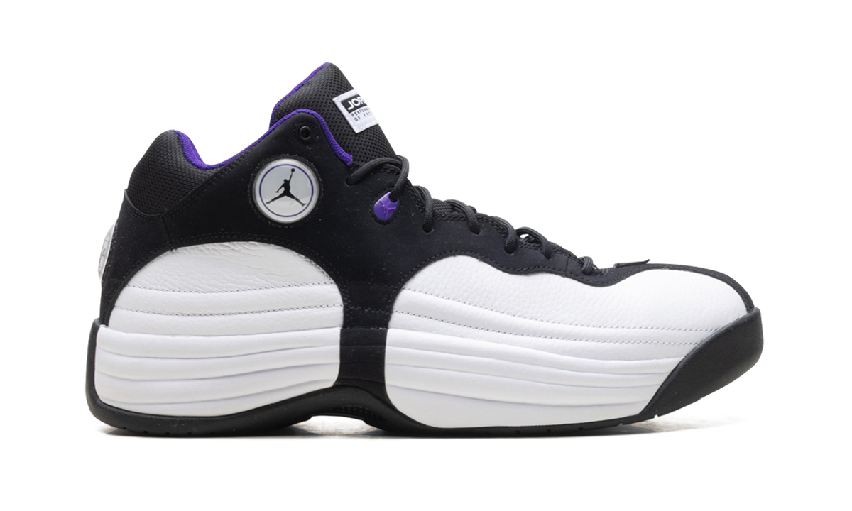 Jumpman Team "White/Field Purple" CV8926 105