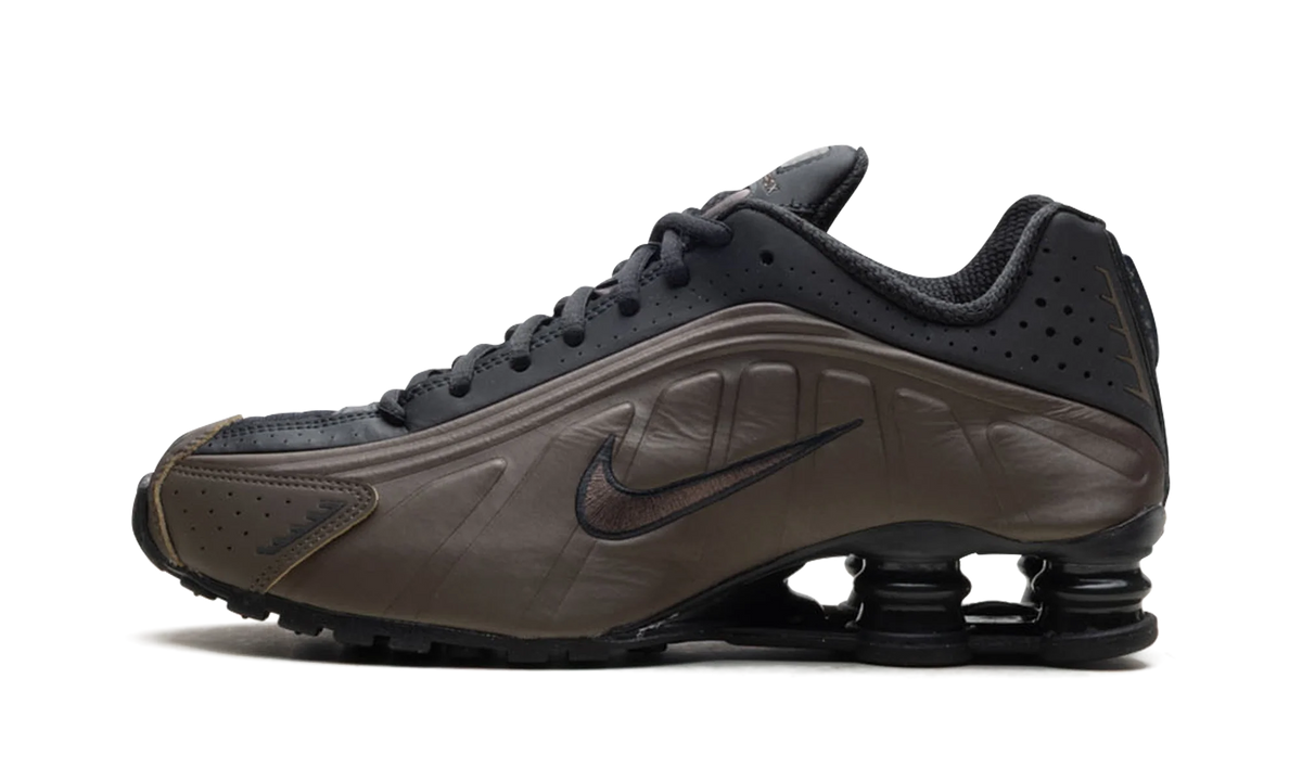 Shox R4 WMNS"Ironstone Off Noir" AR3565 007