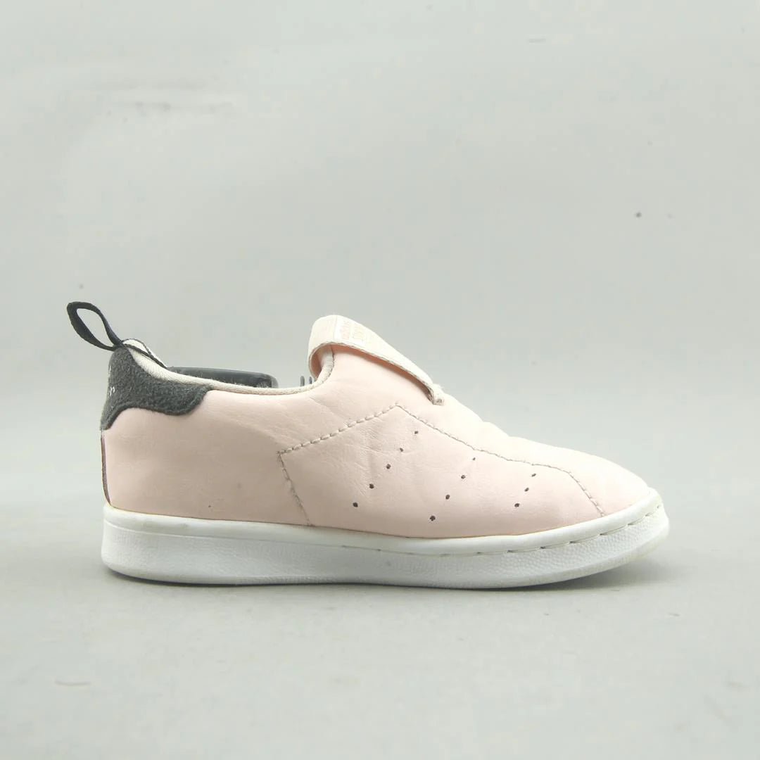 STAN SMITH