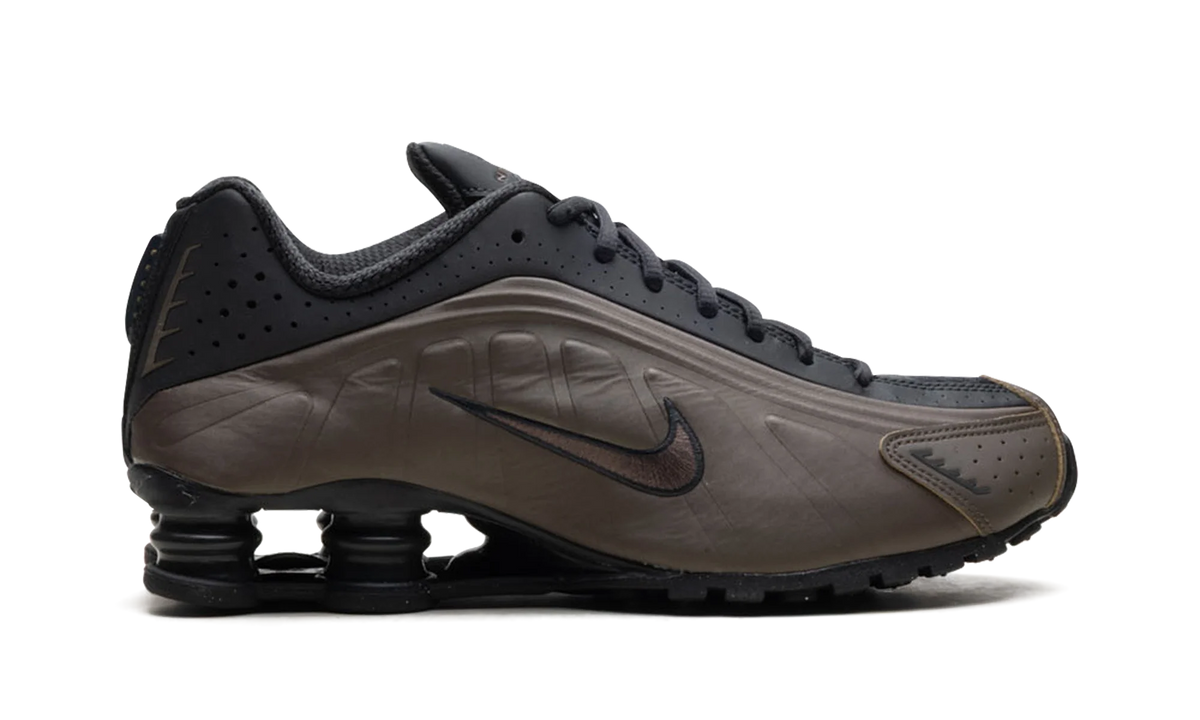 Shox R4 WMNS"Ironstone Off Noir" AR3565 007