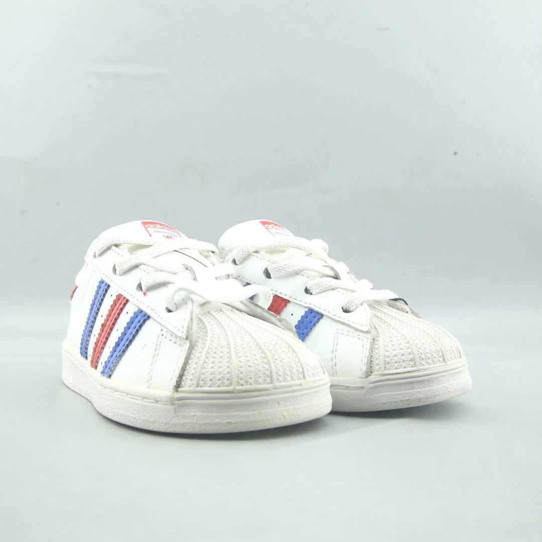 SUPERSTAR