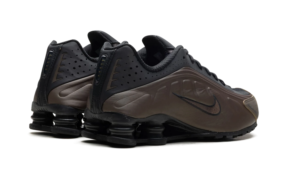 Shox R4 WMNS"Ironstone Off Noir" AR3565 007