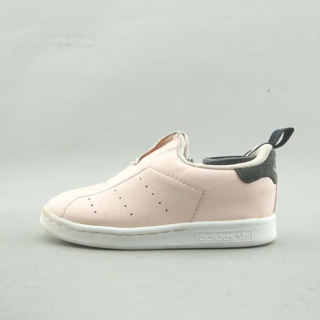 STAN SMITH