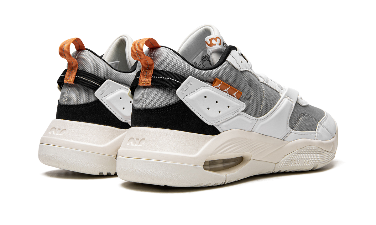 Air NFH "White" CZ3984 100