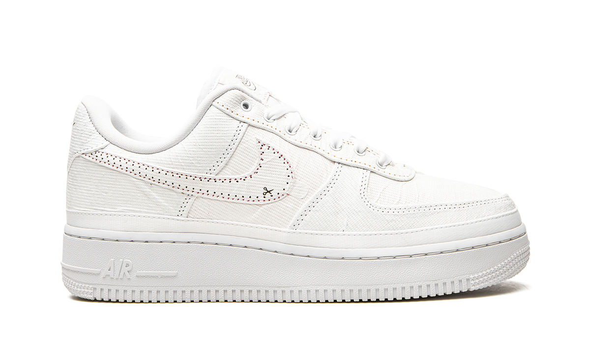 AIR FORCE 1 LO LX WMNS"Reveal" CJ1650 101