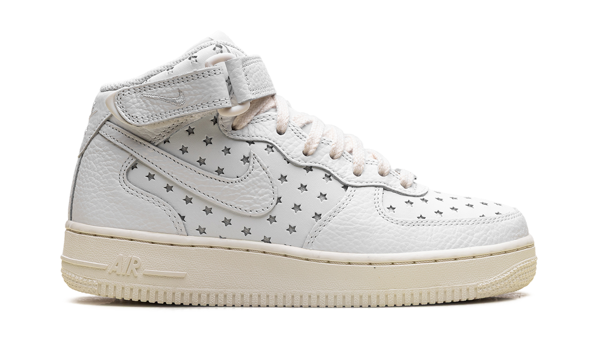 AIR FORCE 1 MID WMNS"CUT OUT STARS" DV3451 100