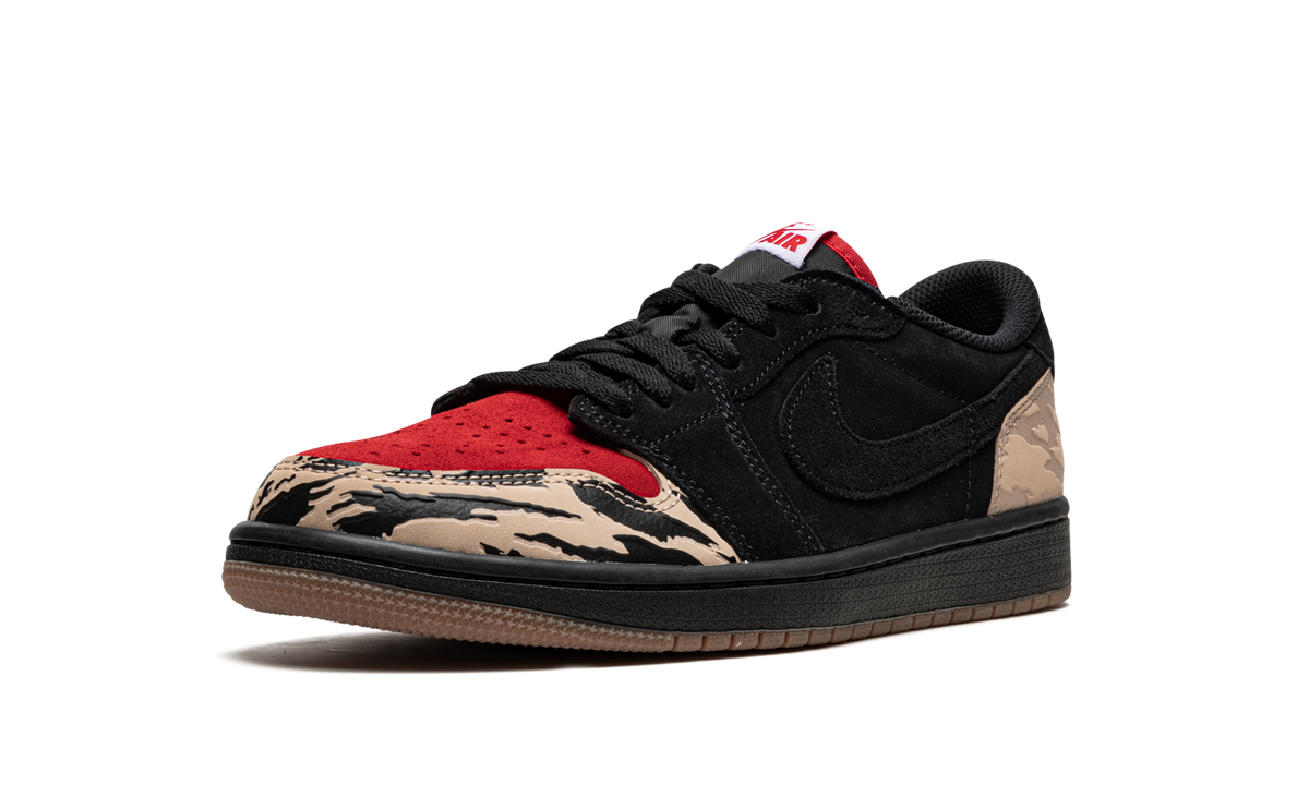 1 Low SP "SoleFly - Carnivore" DN3400 001